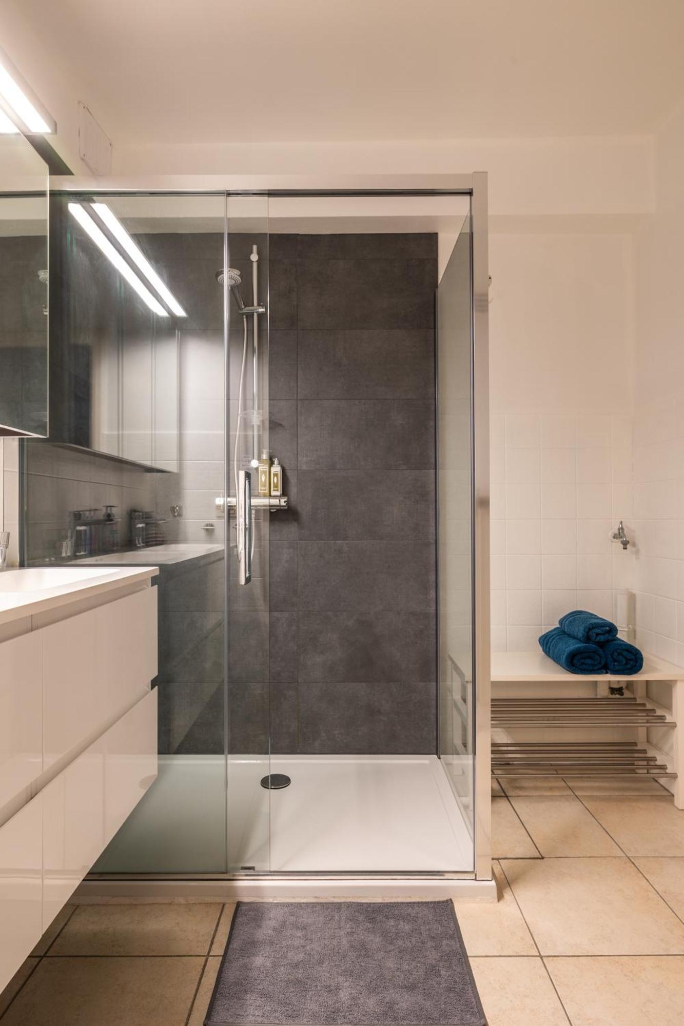 Weloveoostende - Newly Renovated Large Apartment 150M From The Beach - Including Bed Sheets And Final Clea-Ning Eksteriør billede