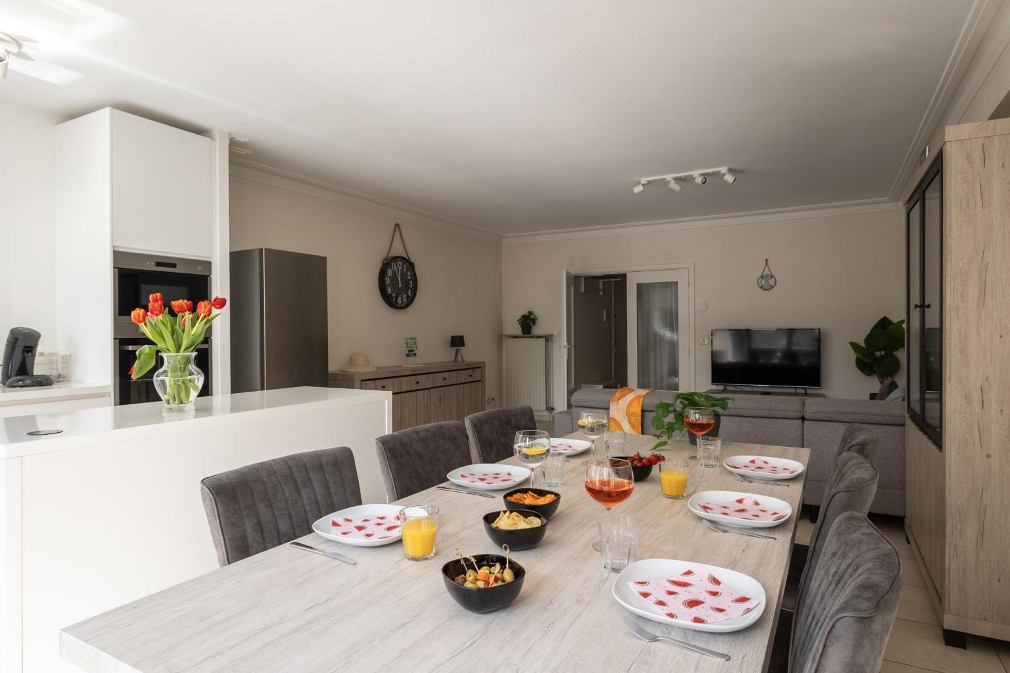 Weloveoostende - Newly Renovated Large Apartment 150M From The Beach - Including Bed Sheets And Final Clea-Ning Eksteriør billede
